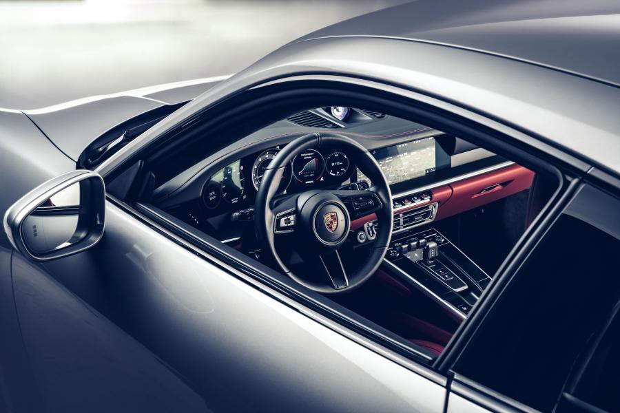 Интерьер Porsche 911 Turbo S (992) 2020 года  (WW) (фото 6 из 49)